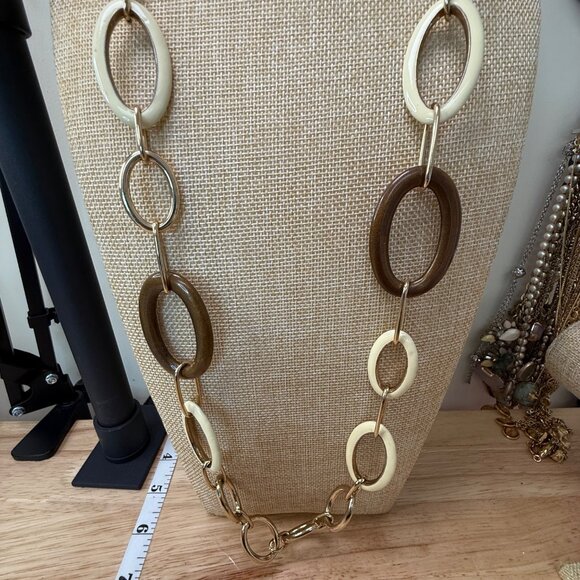 Banana Republic Long Gold-Tone Chain Link Necklace With Cream & Brown Accents - Picture 4 of 16